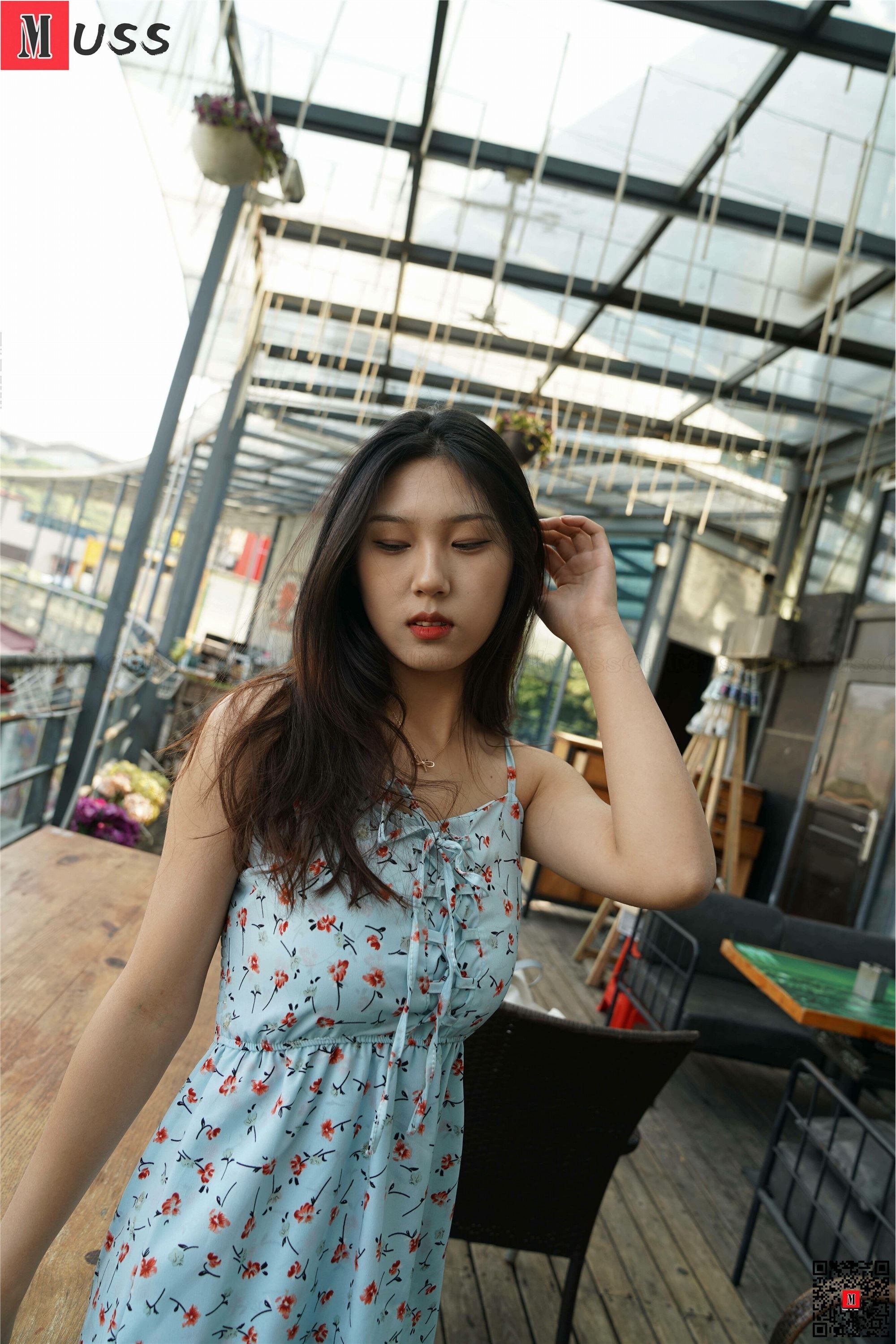 MussGirl慕丝女郎  NO.204 户外碎花肉丝高跟美女